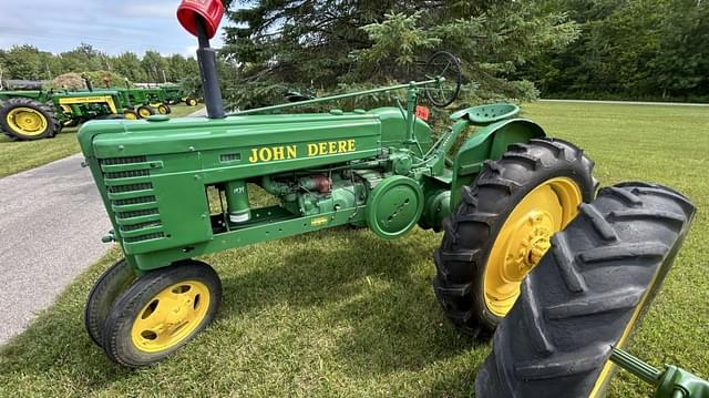 Image of John Deere H equipment image 1