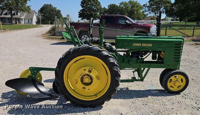 Image of John Deere H equipment image 3