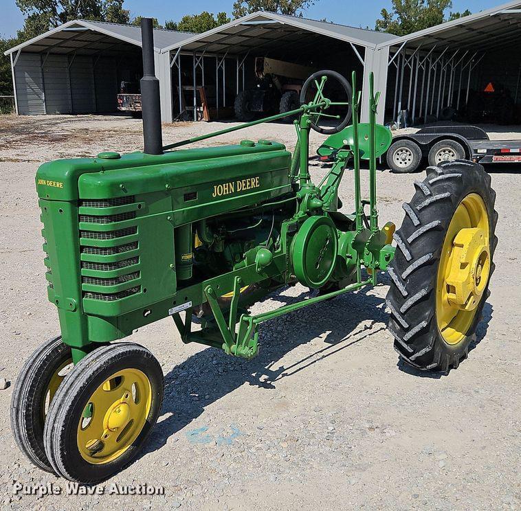 Image of John Deere H Primary image