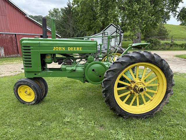 Image of John Deere A equipment image 1