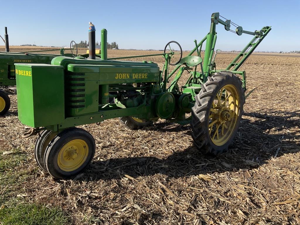 Main image John Deere B
