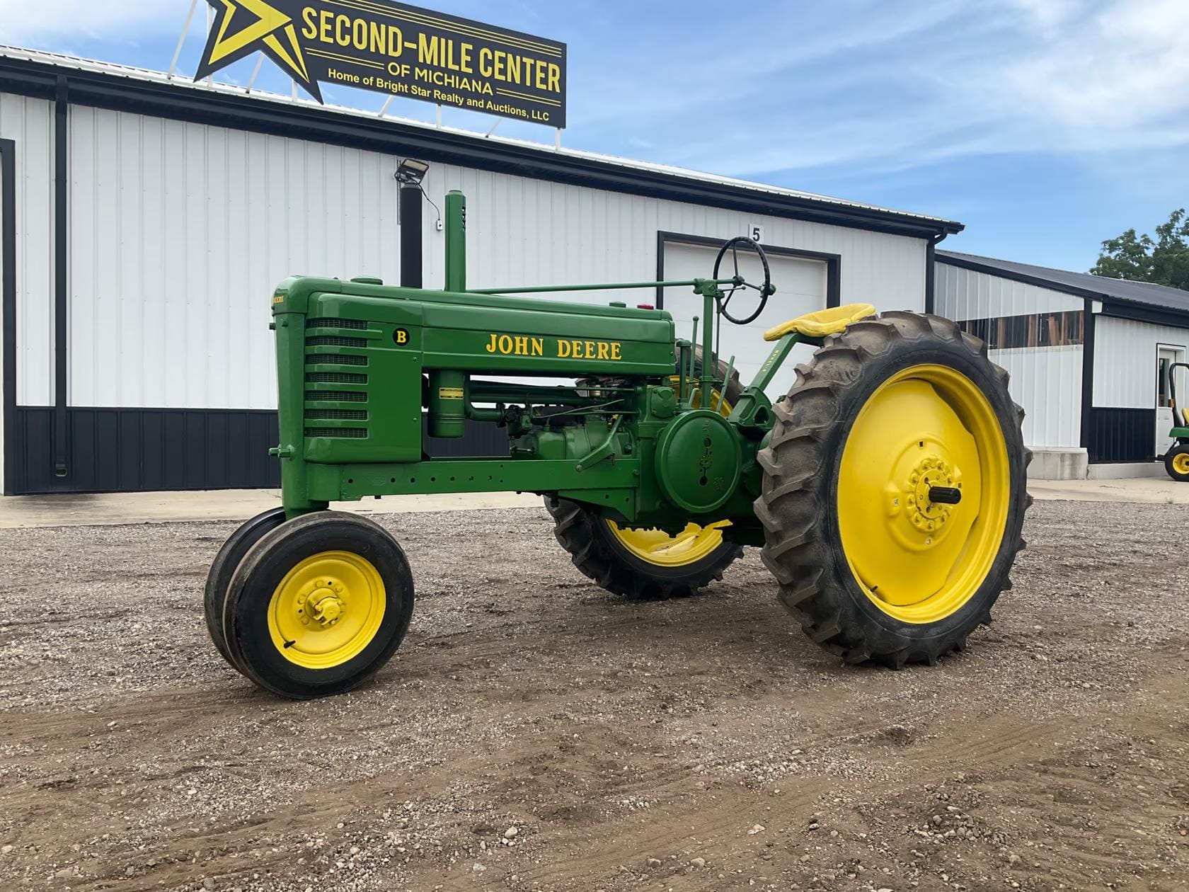 1939 John Deere B Equipment Image0