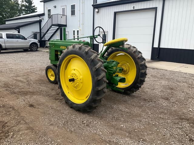Image of John Deere B equipment image 2