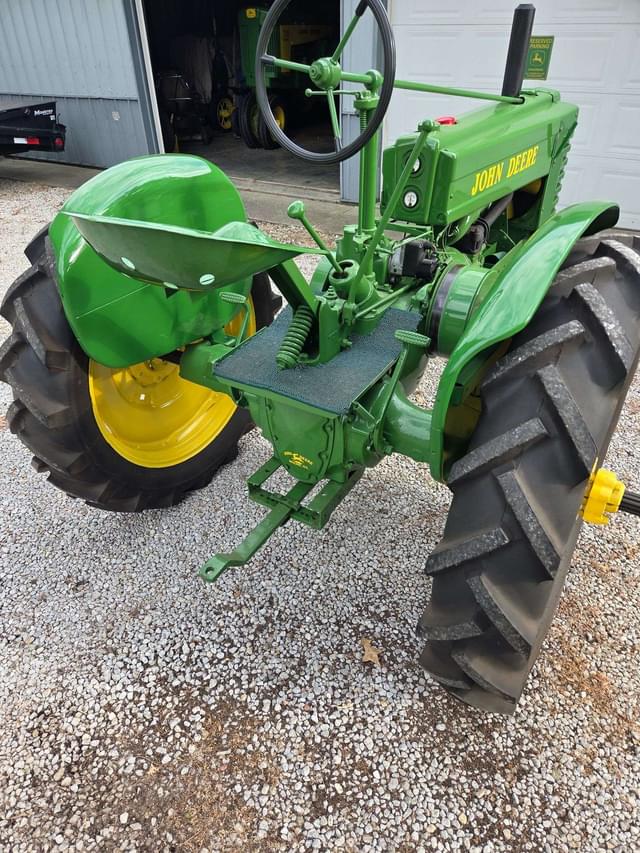 Image of John Deere H equipment image 2