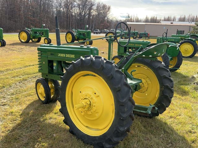 Image of John Deere H equipment image 4