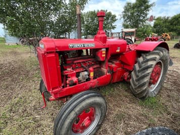 Main image McCormick-Deering W-40