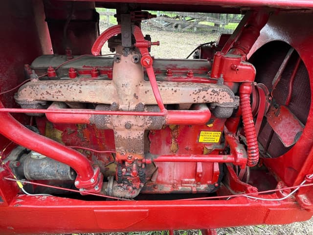 Image of McCormick-Deering W-40 equipment image 3