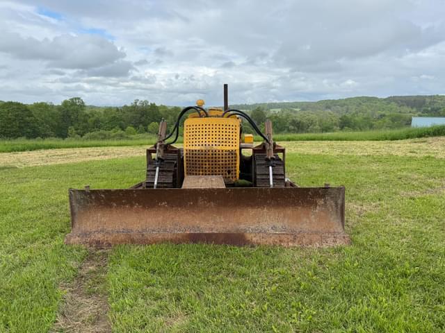 Image of Caterpillar D6 equipment image 1