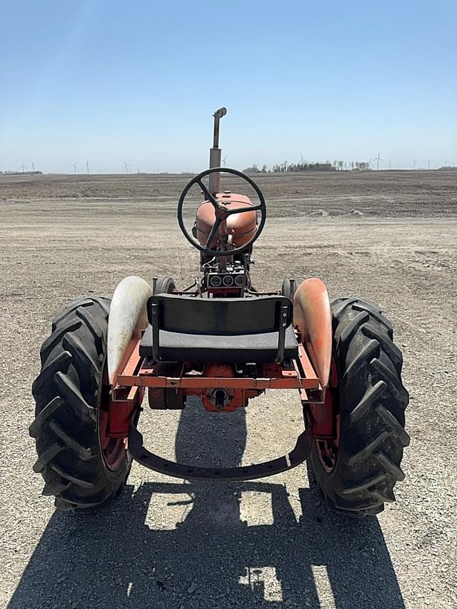 Image of Allis Chalmers B equipment image 3