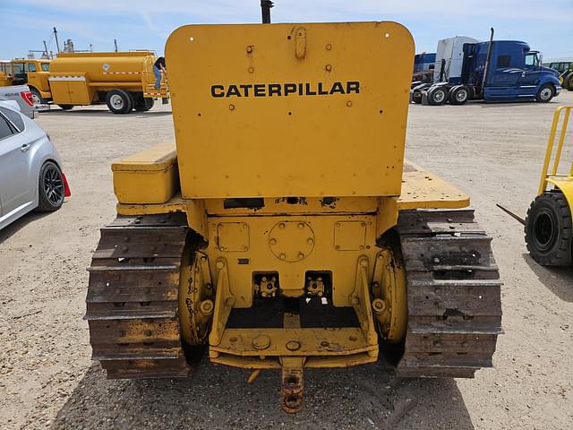 Image of Caterpillar D6 equipment image 4