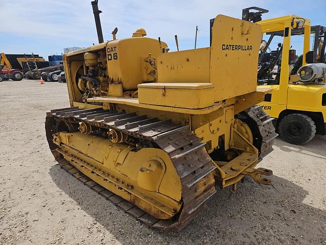 Image of Caterpillar D6 equipment image 3