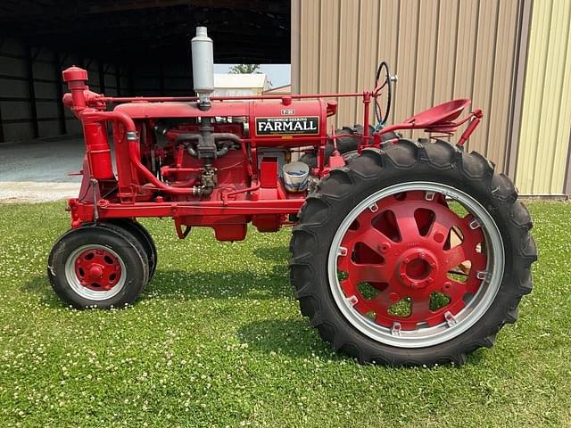 Image of Farmall F-20 equipment image 1