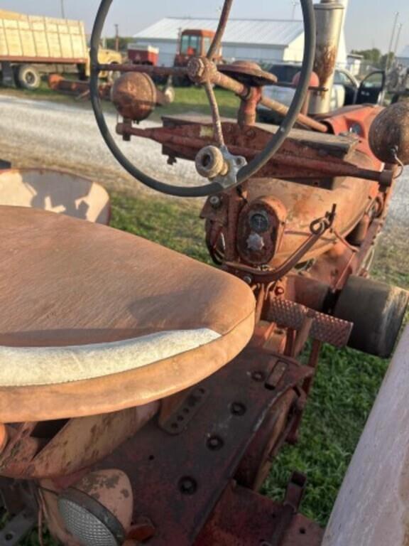 Image of Farmall H equipment image 4