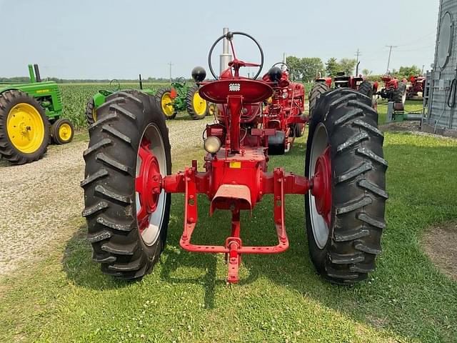 Image of Farmall H equipment image 3