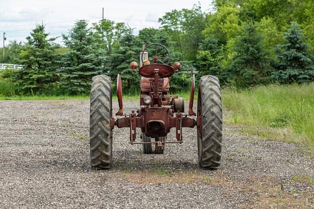 Image of Farmall H equipment image 3