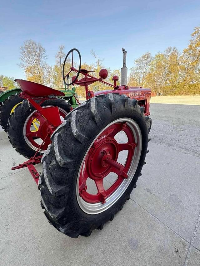 Image of Farmall H equipment image 2