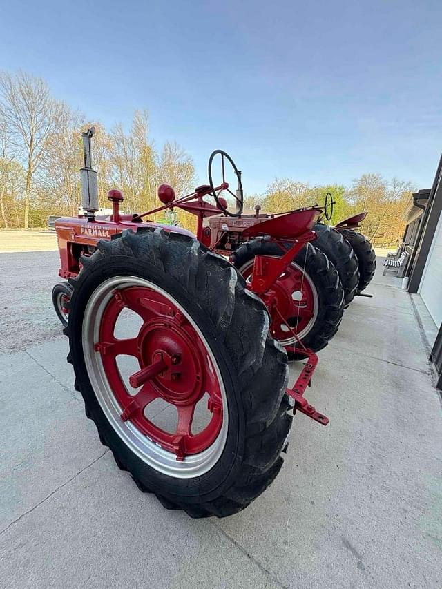 Image of Farmall H equipment image 4