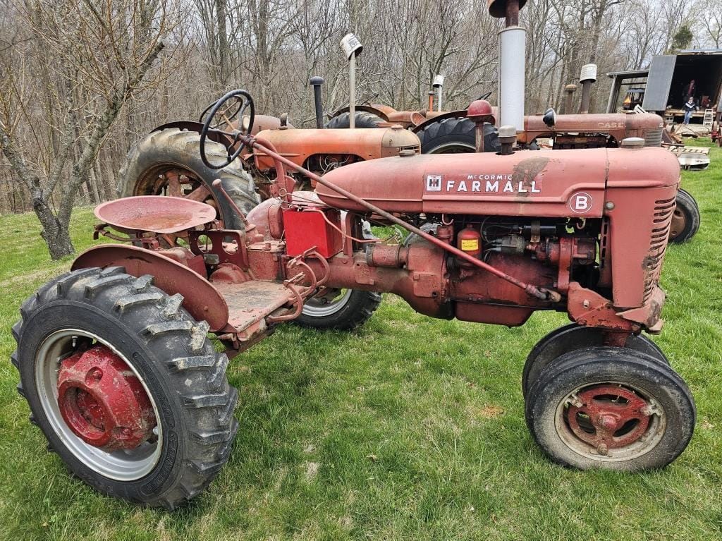 Main image Farmall B