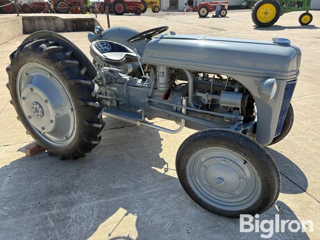 Image of Ford 9N equipment image 2