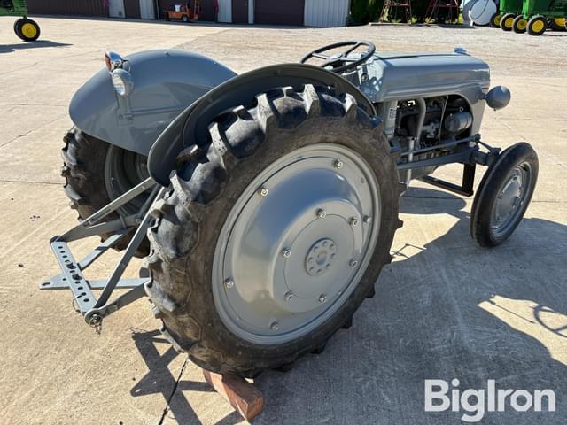 Image of Ford 9N equipment image 4