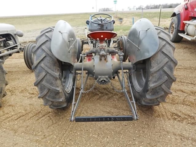 Image of Ford 9N equipment image 2