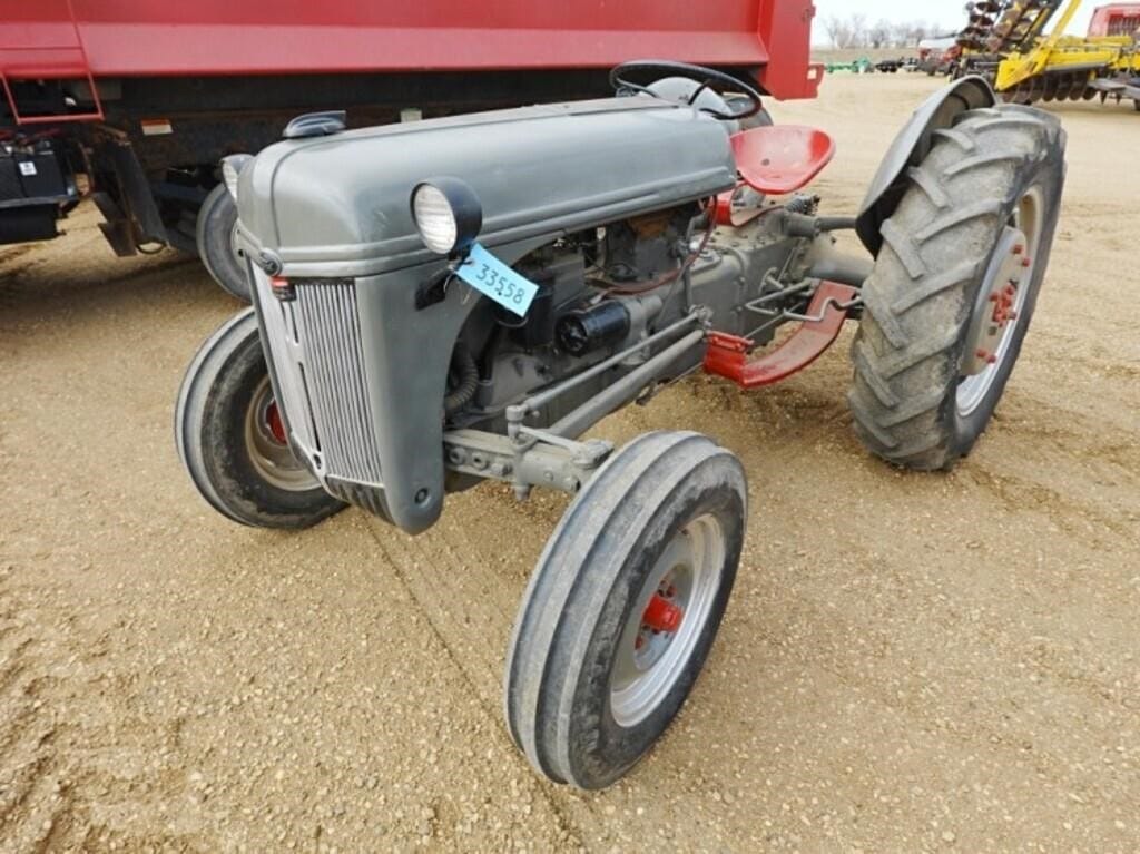 1940 Ford 9N Equipment Image0