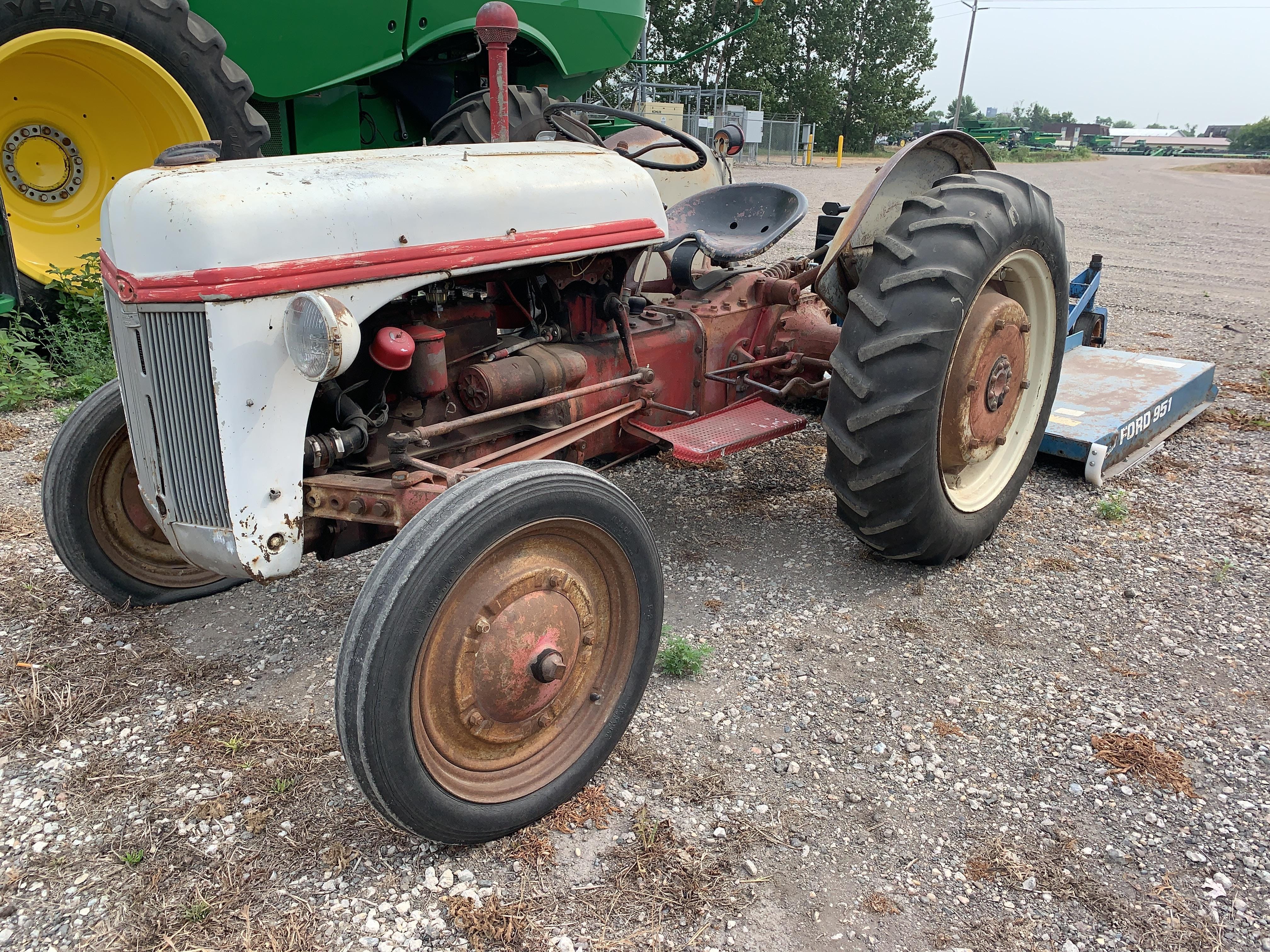 1940 Ford 9N Equipment Image0
