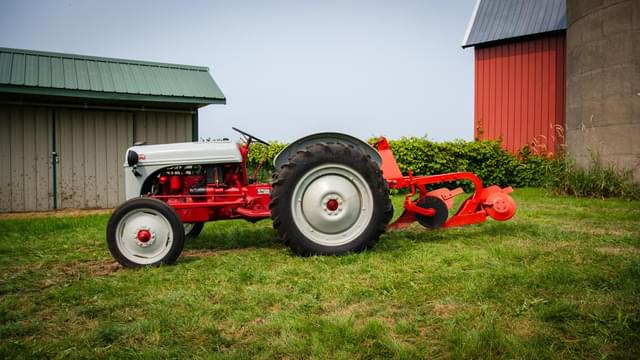 Image of Ford 9N equipment image 1