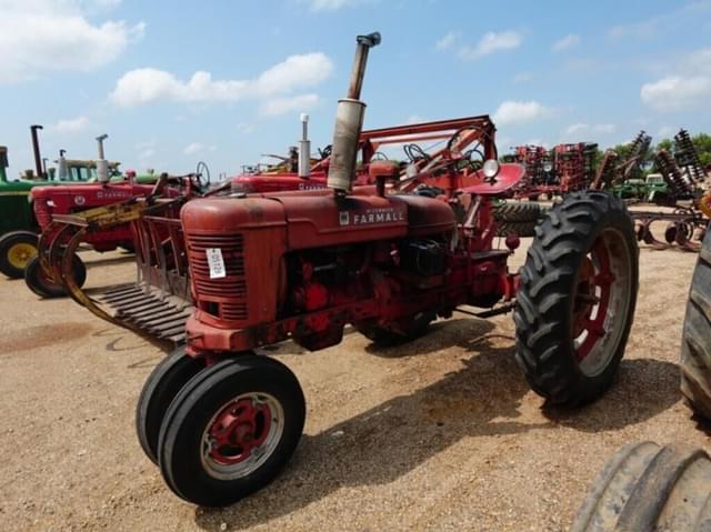 Image of Farmall H equipment image 1