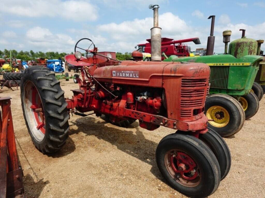 Image of Farmall H Primary image