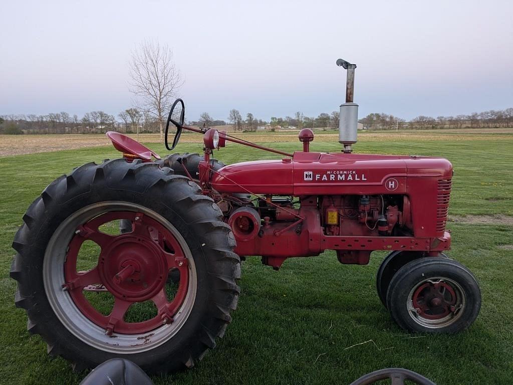 Image of Farmall H Primary image