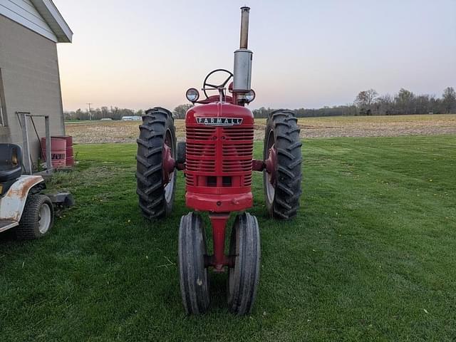 Image of Farmall H equipment image 1
