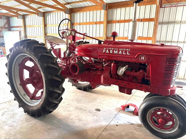 Image of Farmall H equipment image 1