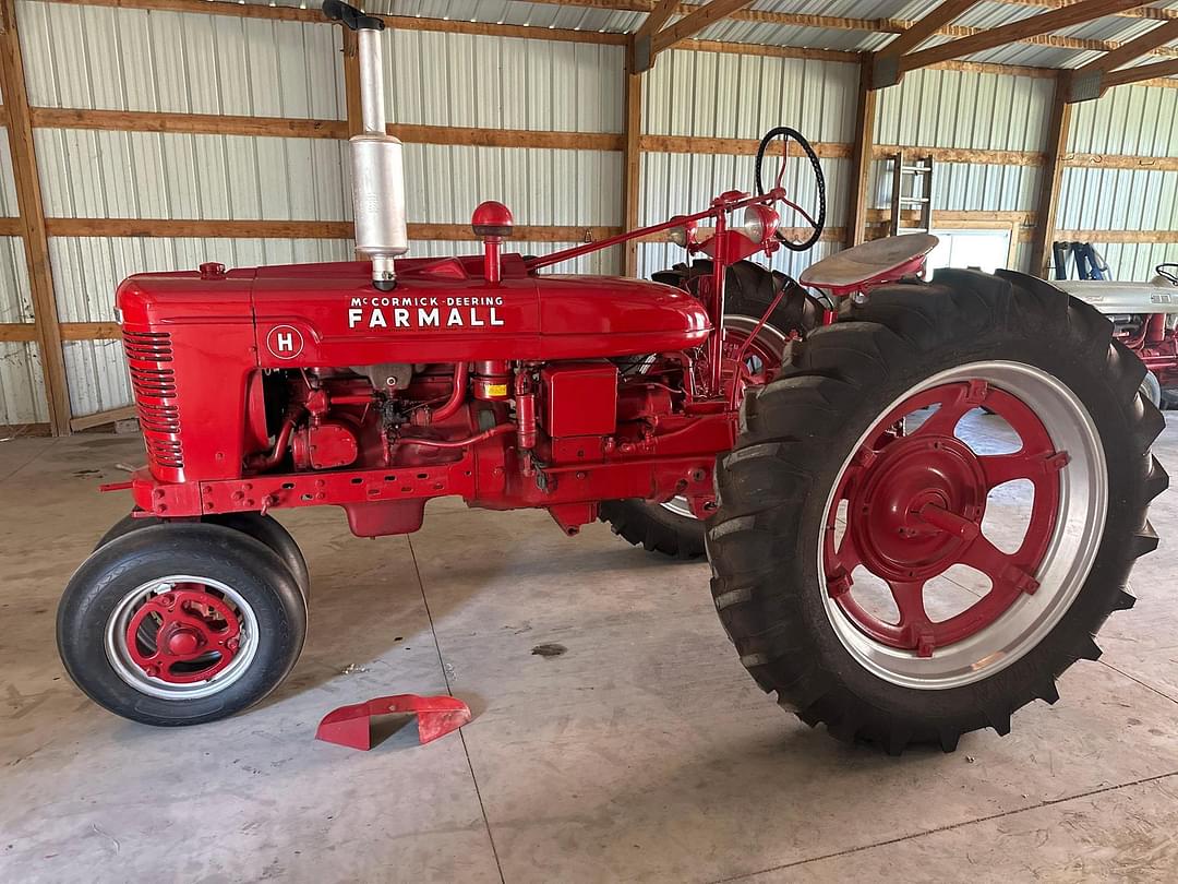 Image of Farmall H Primary image