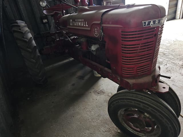 Image of International Harvester Farmall H equipment image 1