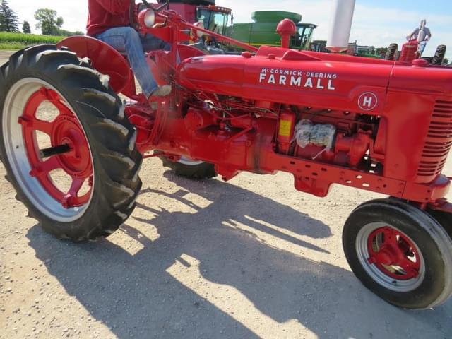 Image of Farmall H equipment image 4