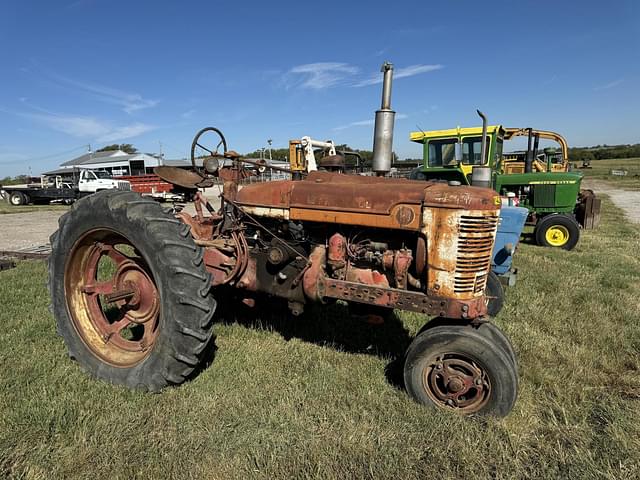 Image of International Harvester M equipment image 1