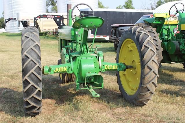 Image of John Deere B equipment image 2