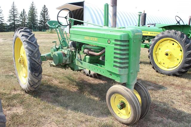 Image of John Deere B equipment image 1