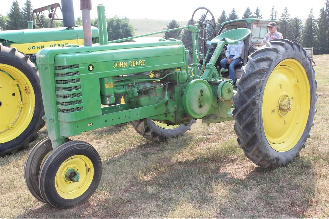 Image of John Deere B Primary image