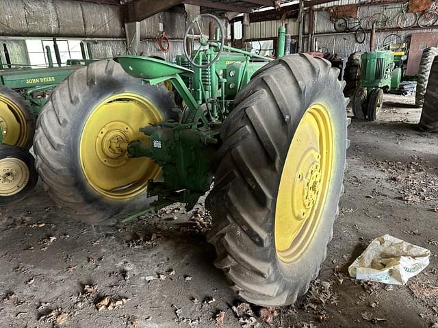 Image of John Deere B equipment image 3