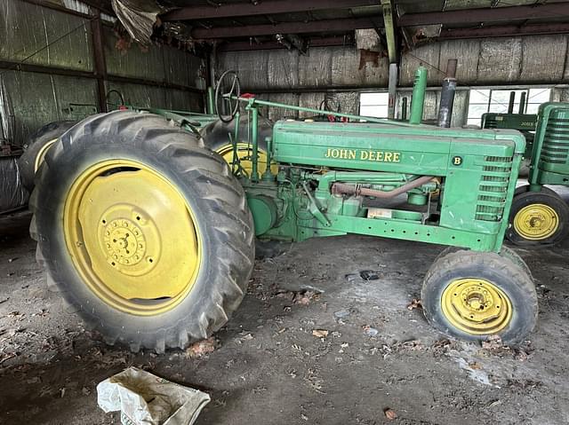 Image of John Deere B equipment image 4