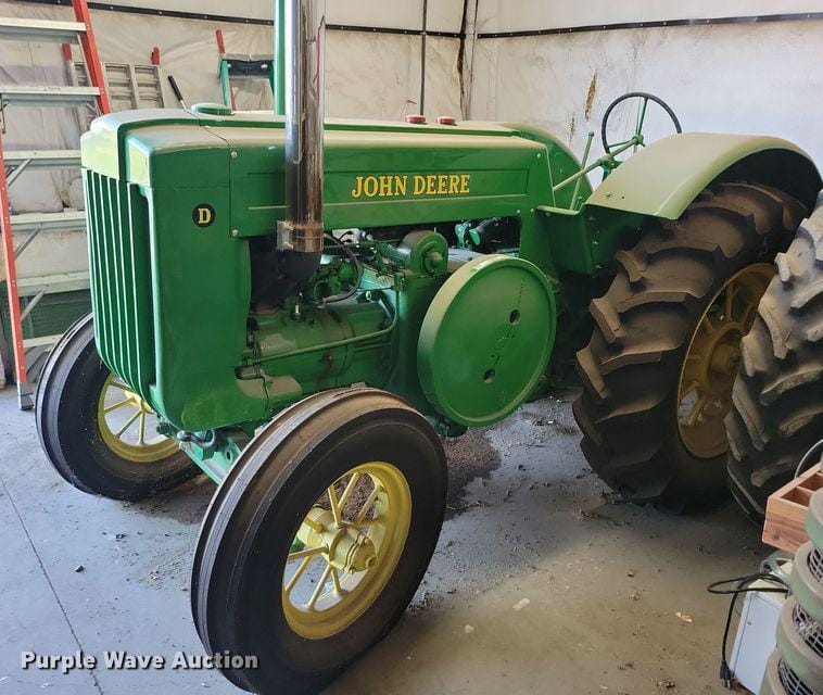 Main image John Deere D