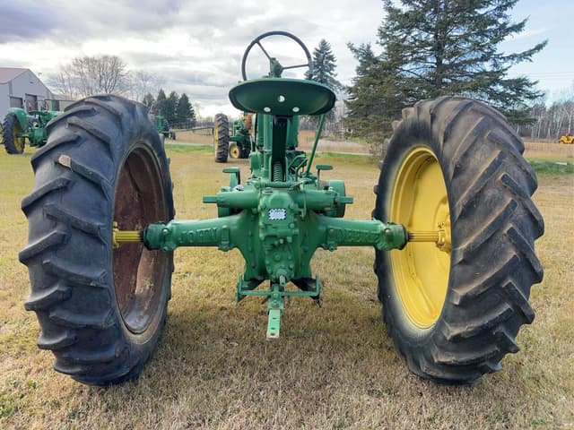 Image of John Deere B equipment image 3