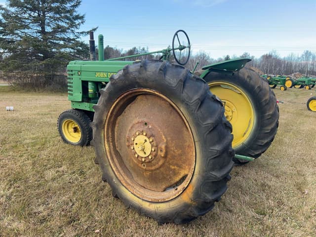 Image of John Deere B equipment image 2