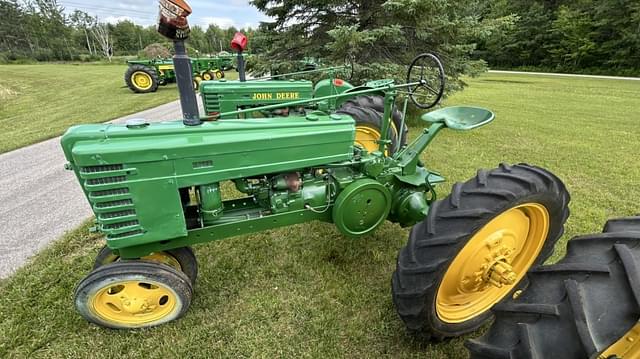 Image of John Deere H equipment image 1