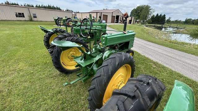 Image of John Deere H equipment image 4