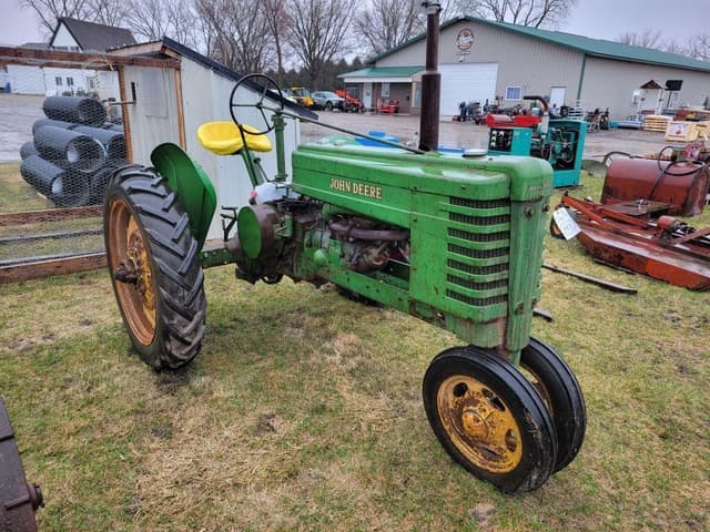 Image of John Deere H equipment image 1