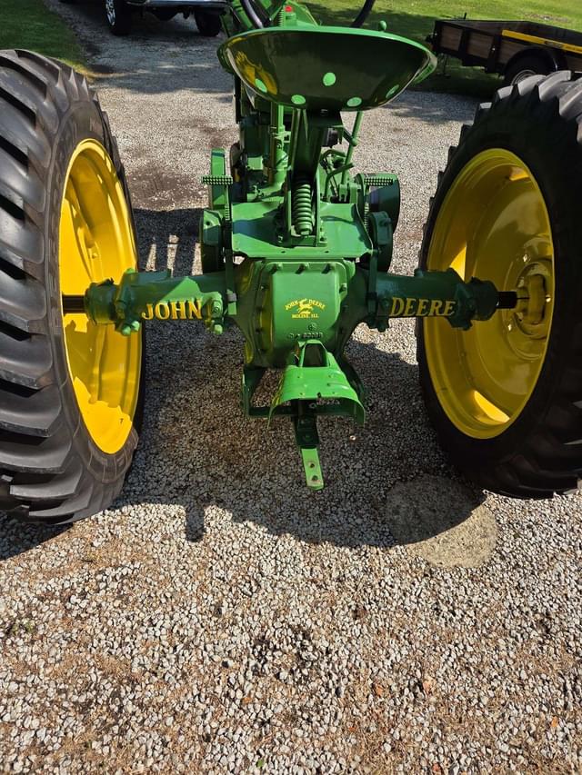 Image of John Deere B equipment image 2