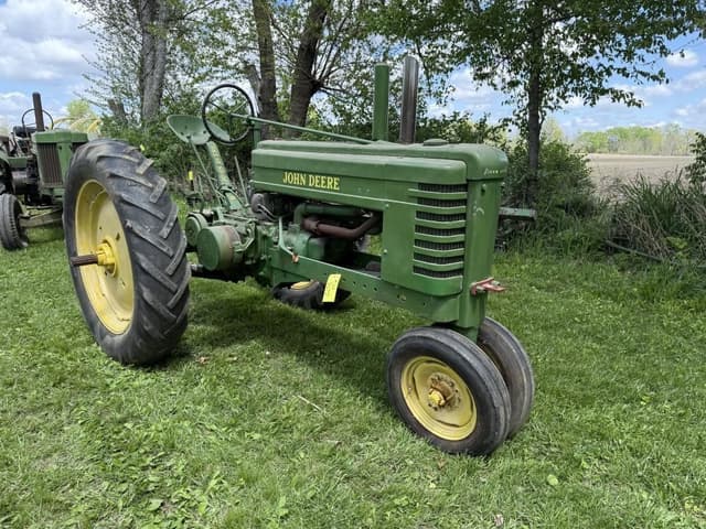 Image of John Deere B equipment image 1